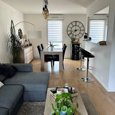 Apartment Proche Centre Et Transports Le Mans